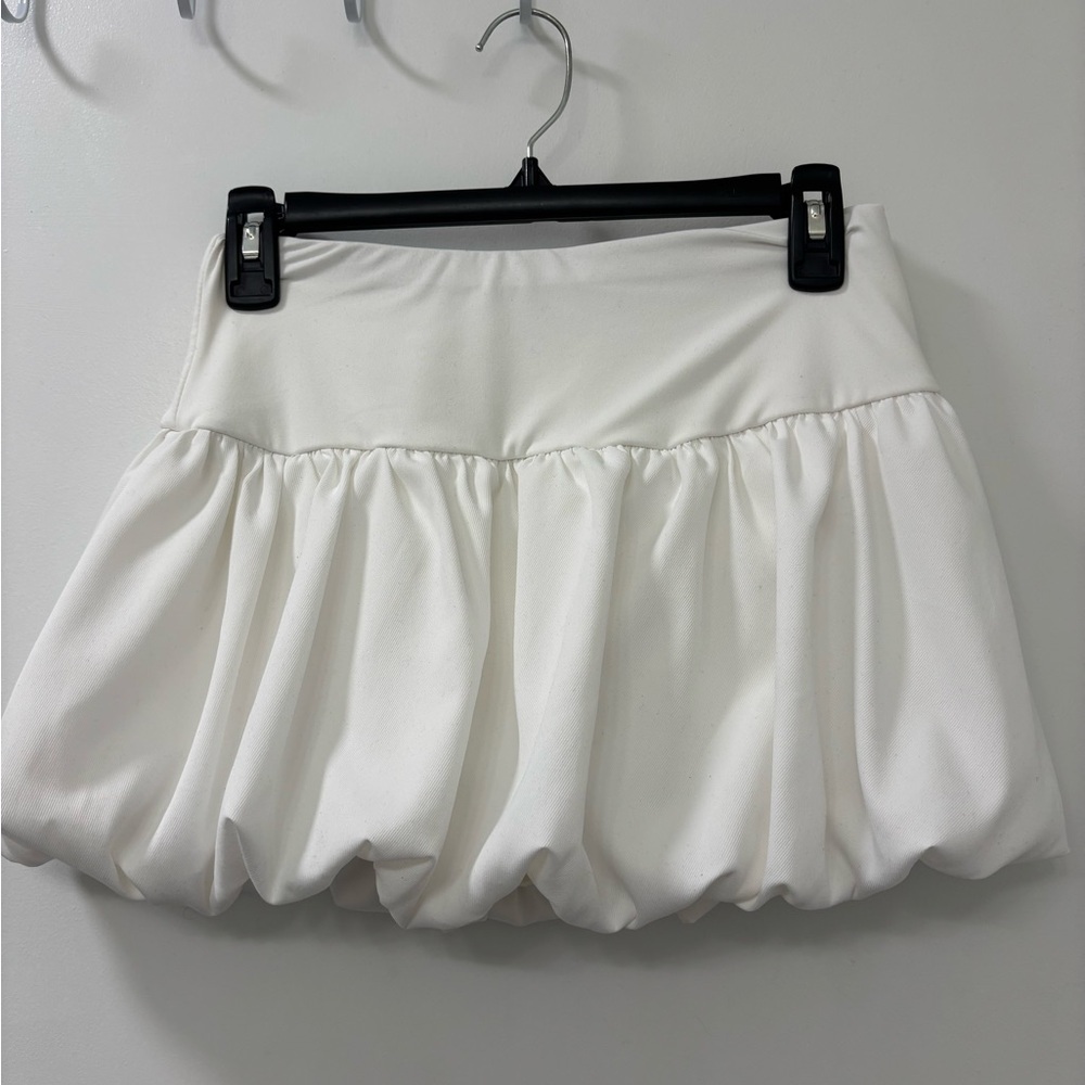 Elegant White Bubble Skirt